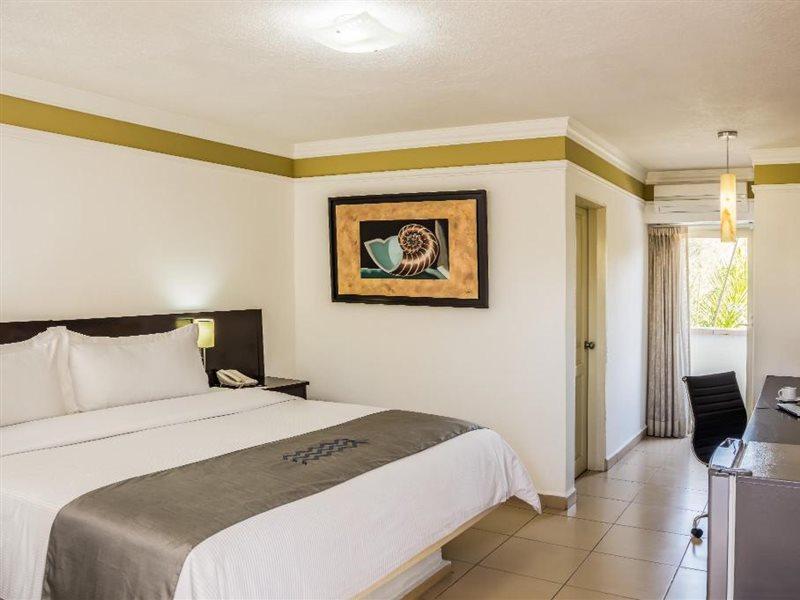 Hotel Gamma León de los Aldamas Extérieur photo