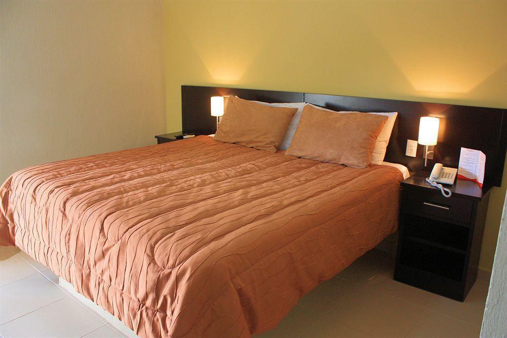 Hotel Gamma León de los Aldamas Extérieur photo